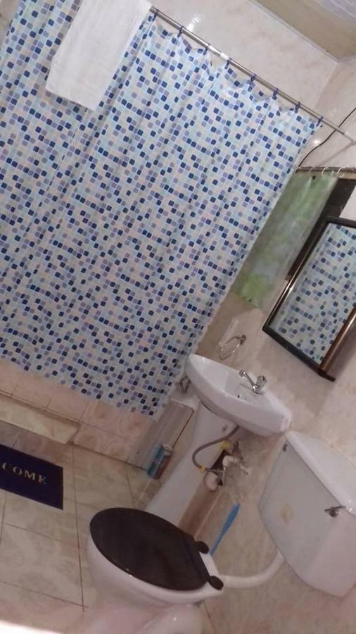 Gya-Son Royal Guest House クマシ エクステリア 写真